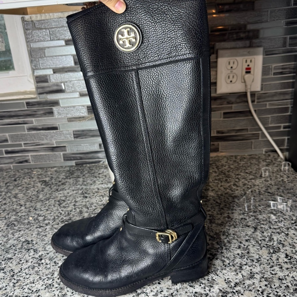 Tory Burch Black Leather Boots with Gold Accents Women’s Size 7.5